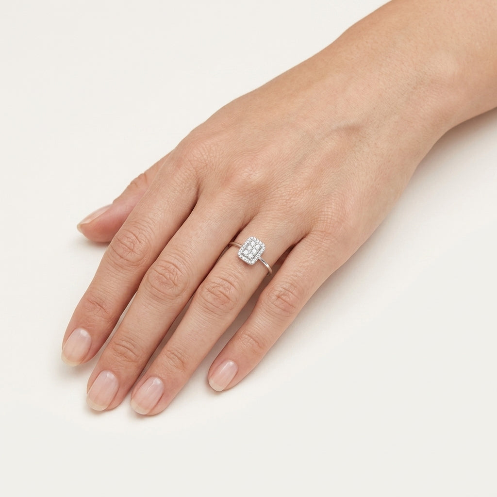 Magnificent Diamond Ring White Gold Diamond worn by model - Vicenza Miami