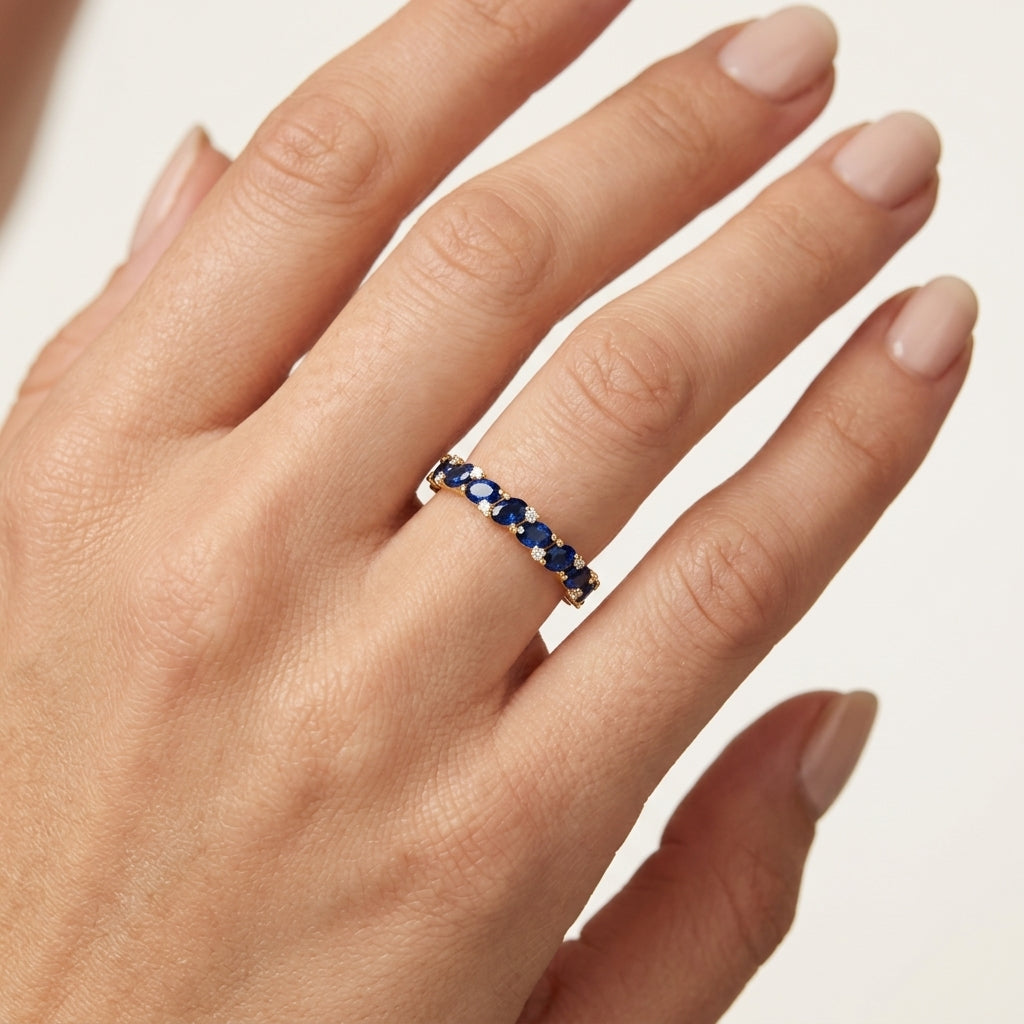 Divine Sapphire & Diamond Ring worn by model - Vicenza Miami