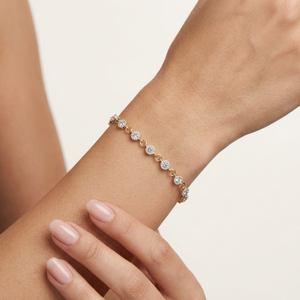 Brilliant Diamond Bracelet worn by model - Vicenza Miami