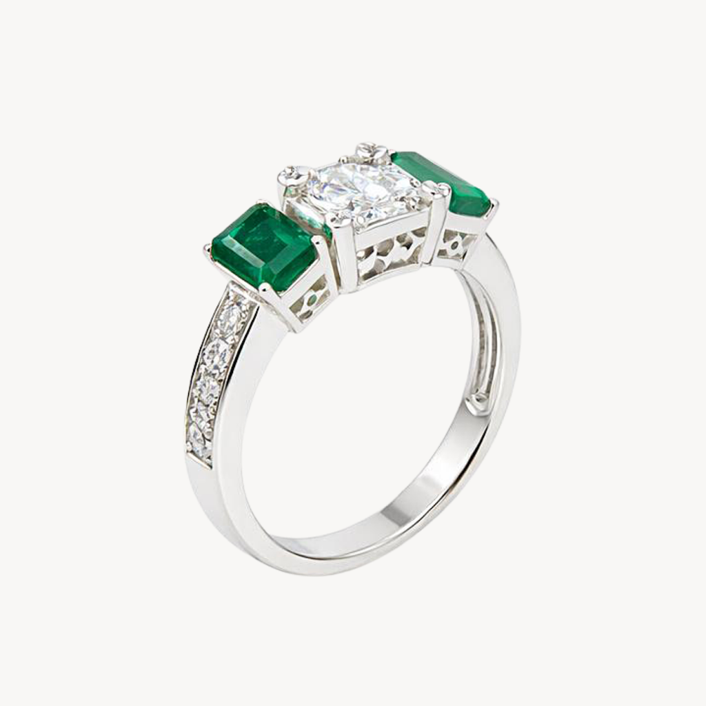 Exquisite Diamond Ring