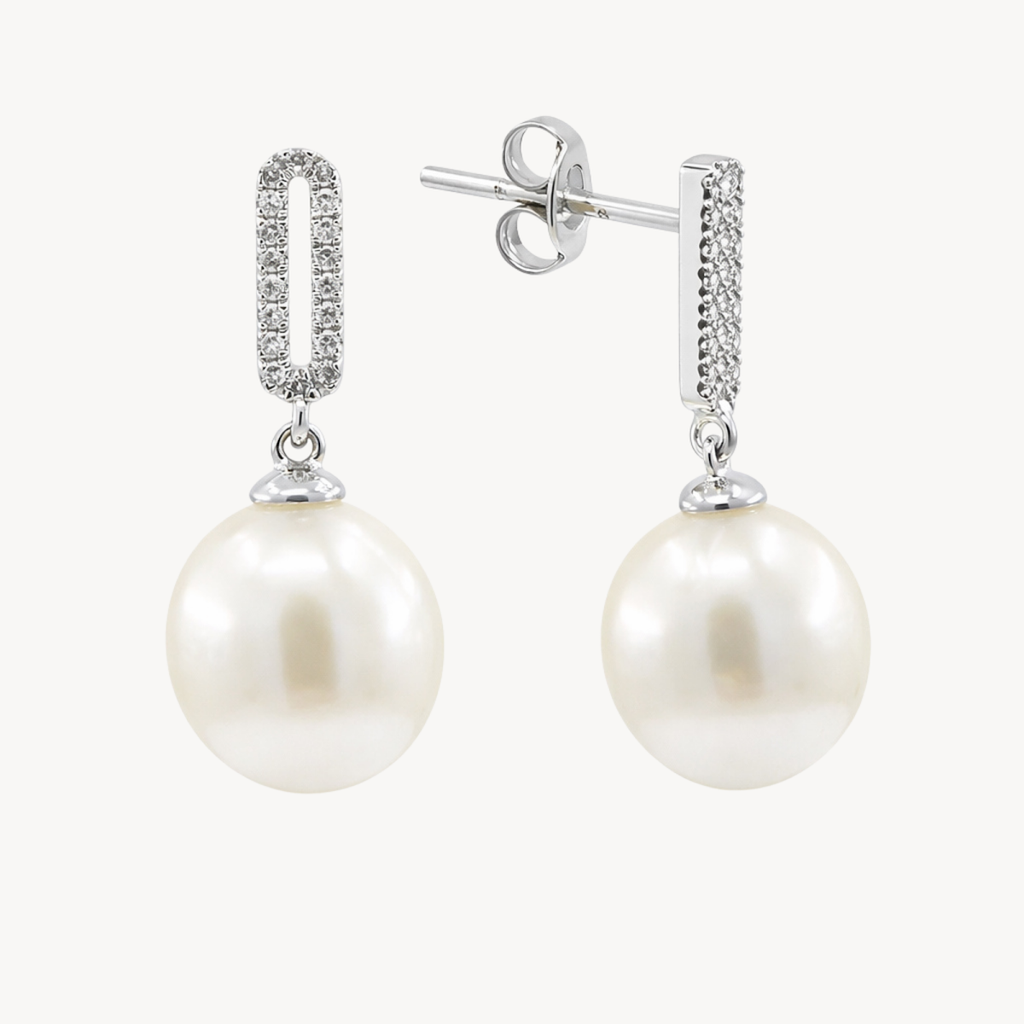 Magnificent Diamond Earring