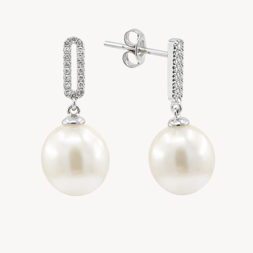 Magnificent Diamond Earring