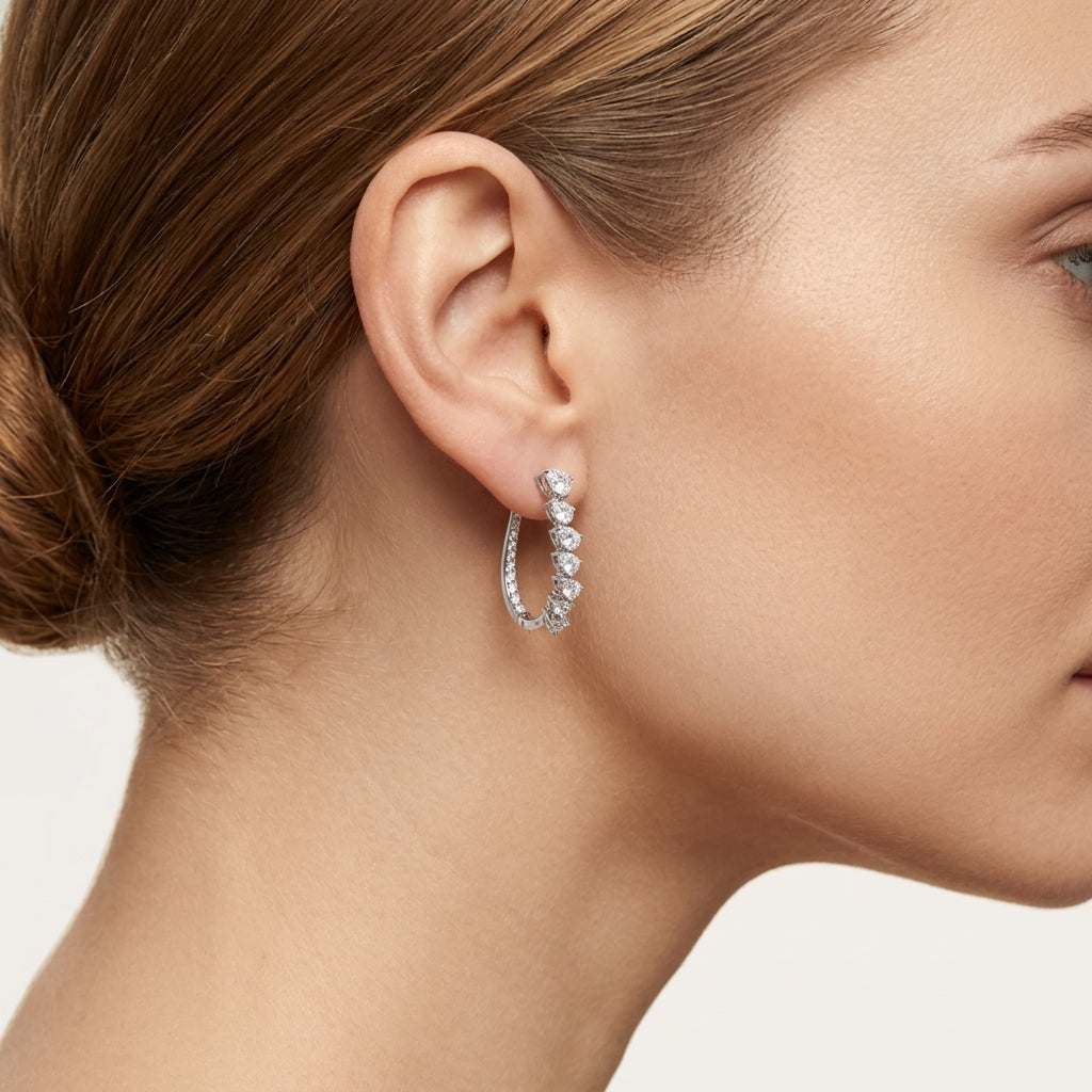 Grand Diamond Earring worn by model - Vicenza Miami