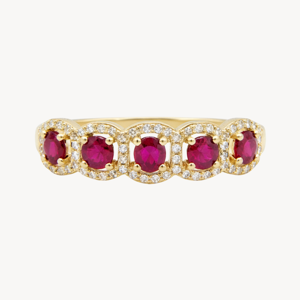 Lustrous Diamond Ring