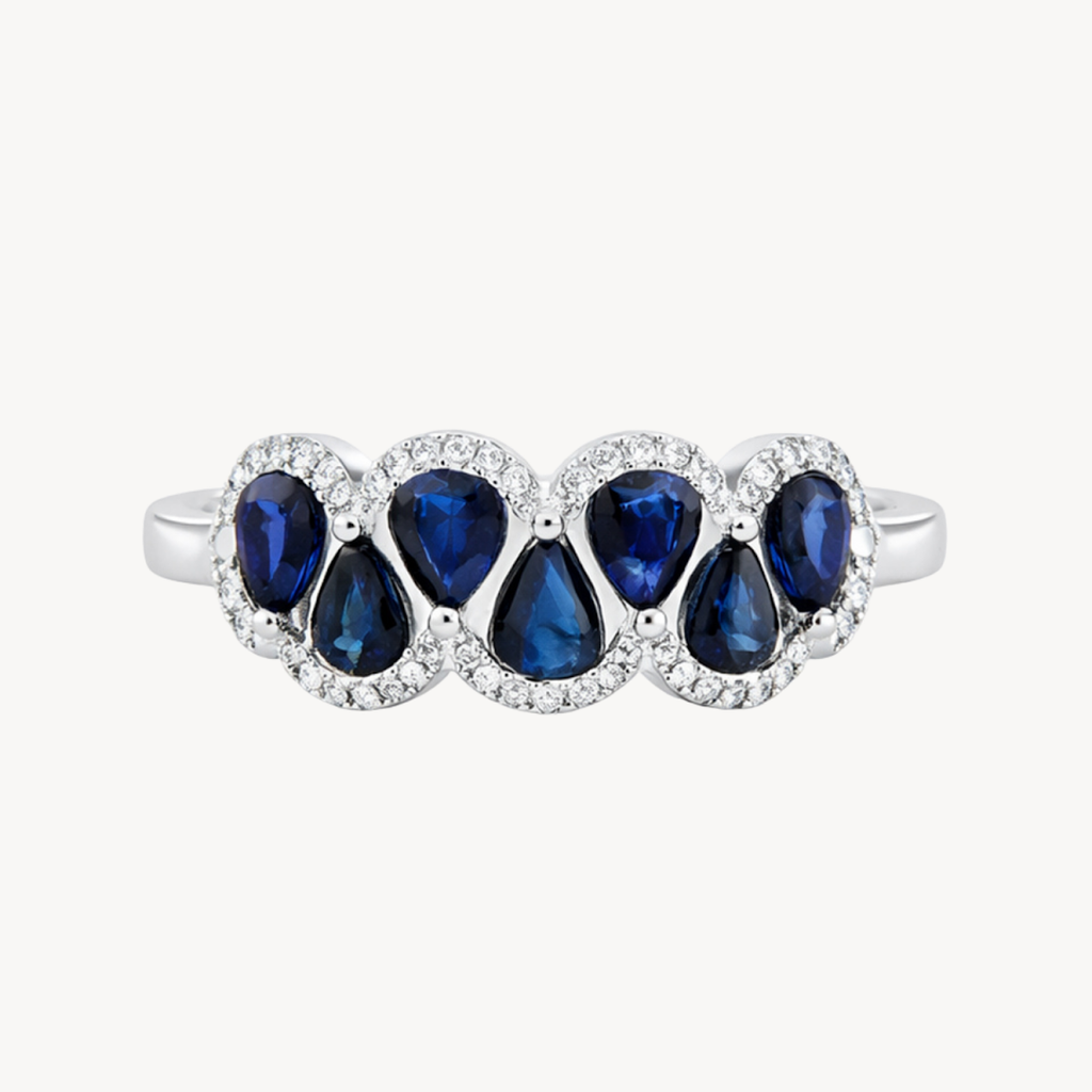 Splendid Sapphire & Diamond Ring