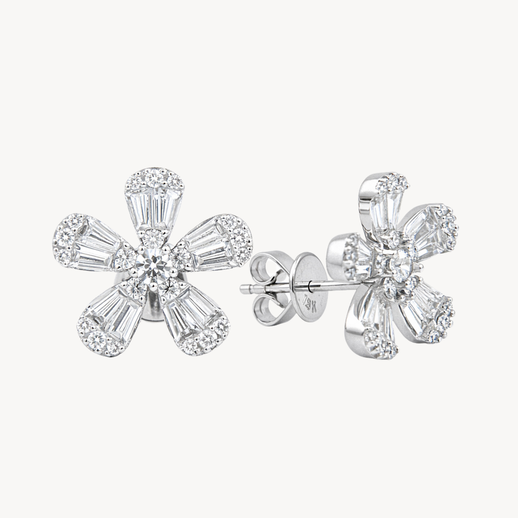 Dainty Earring White Gold Diamond