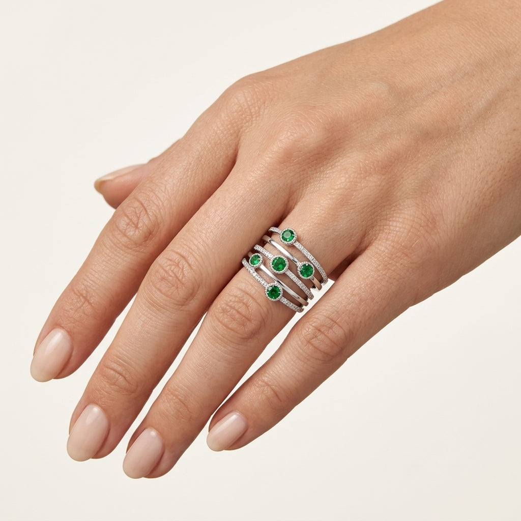Garnet Ring worn by model - Vicenza Miami
