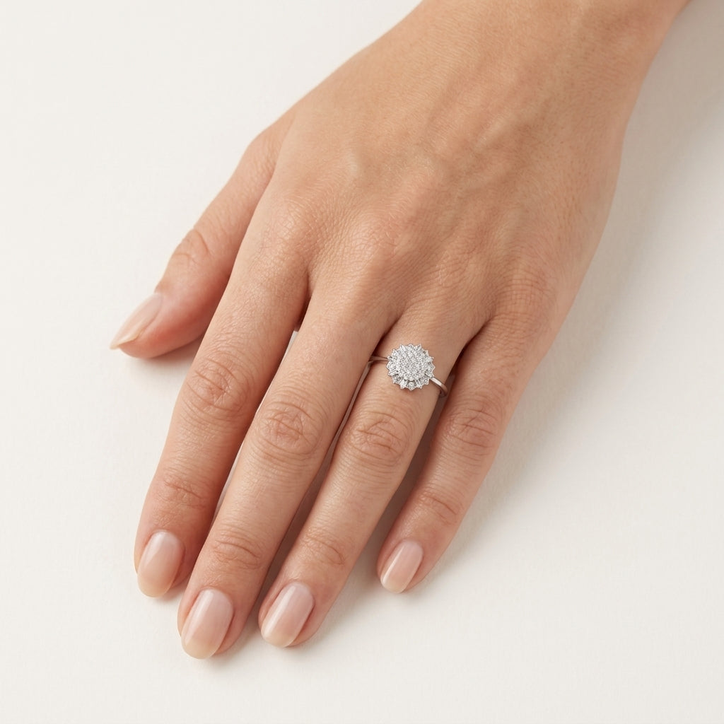 Luxe Diamond Ring White Gold Diamond II worn by model - Vicenza Miami