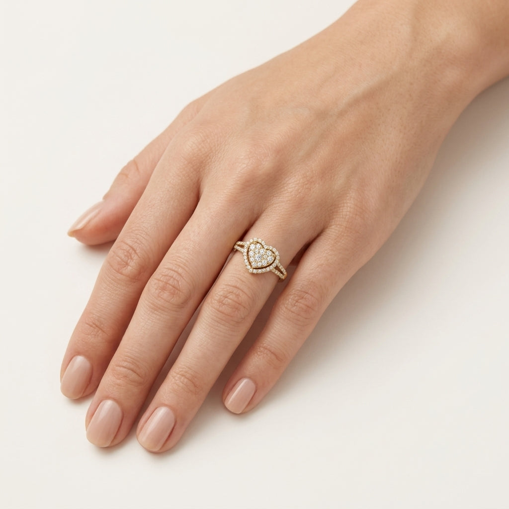 Adorned Diamond Ring Yellow Gold Diamond II worn by model - Vicenza Miami