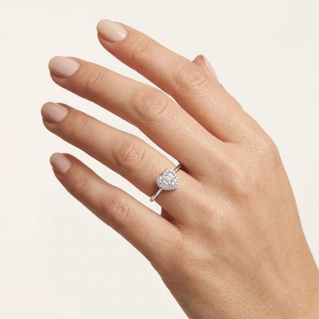 Dainty Diamond Ring White Gold Diamond I worn by model - Vicenza Miami