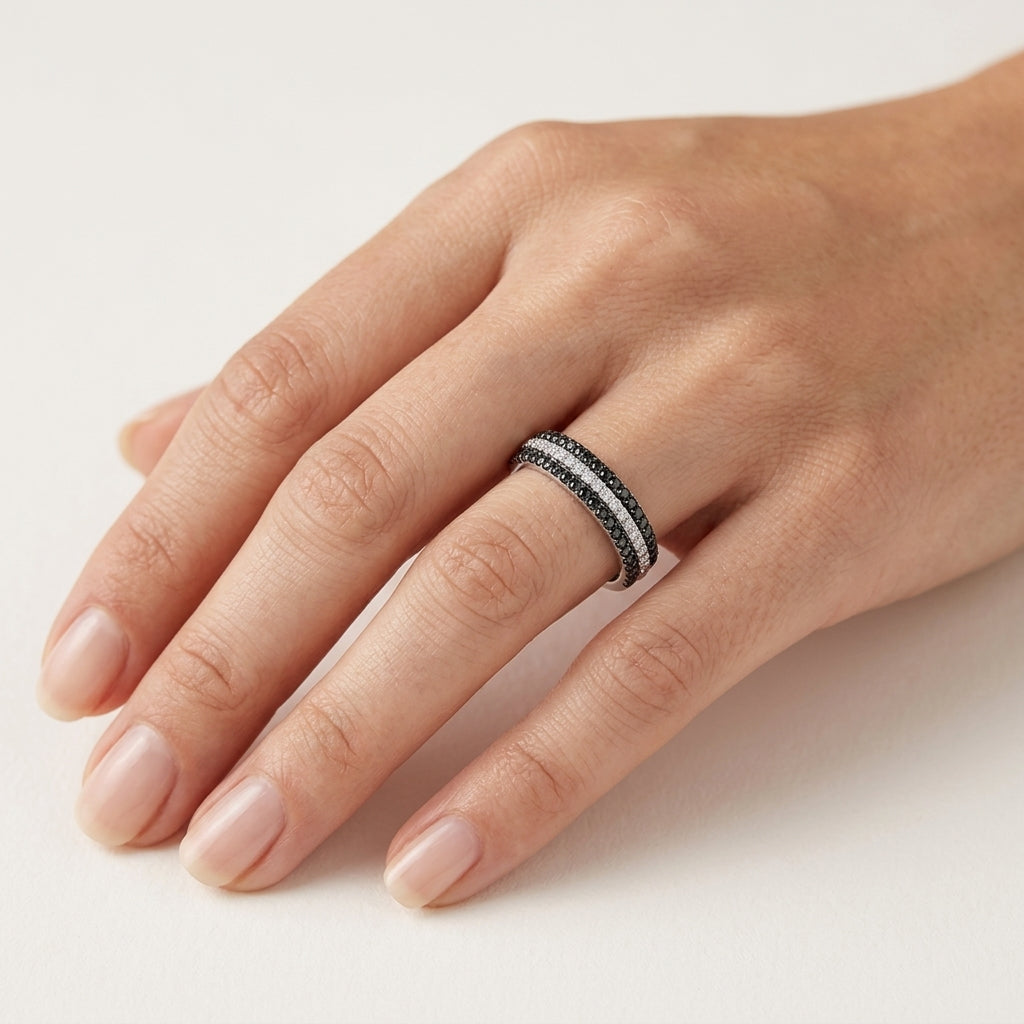 Gleaming Diamond Ring White Gold Diamond I worn by model - Vicenza Miami