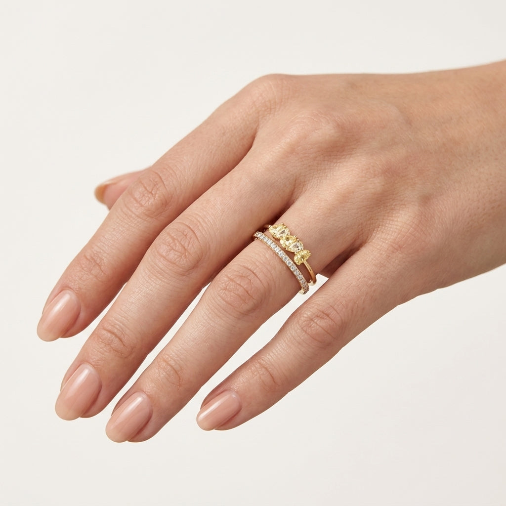 Brilliant Diamond Ring Yellow Gold Diamond worn by model - Vicenza Miami