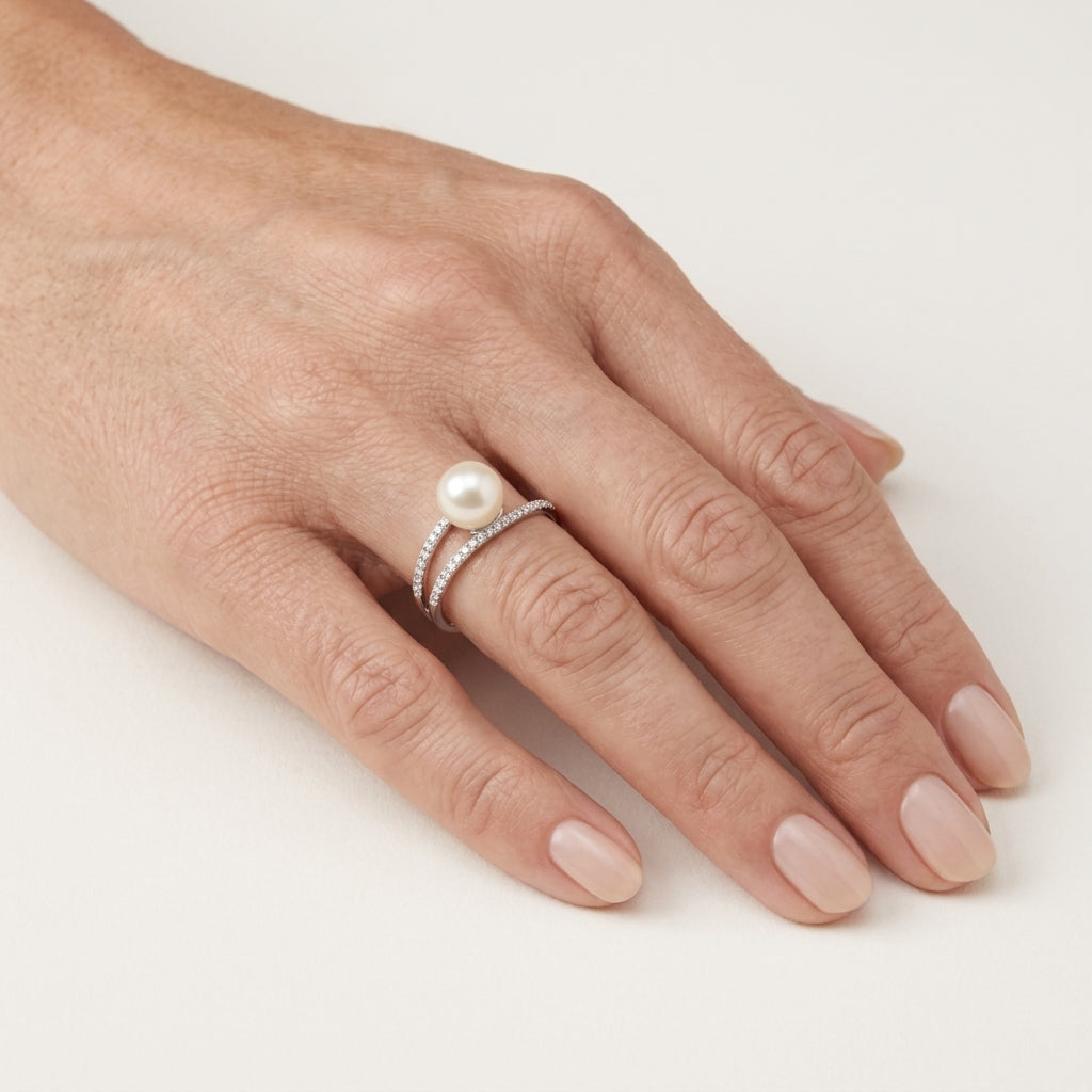 Pristine Ring worn by model - Vicenza Miami