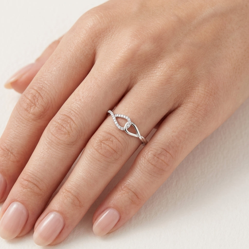 Petite Open Diamond Ring worn by model - Vicenza Miami