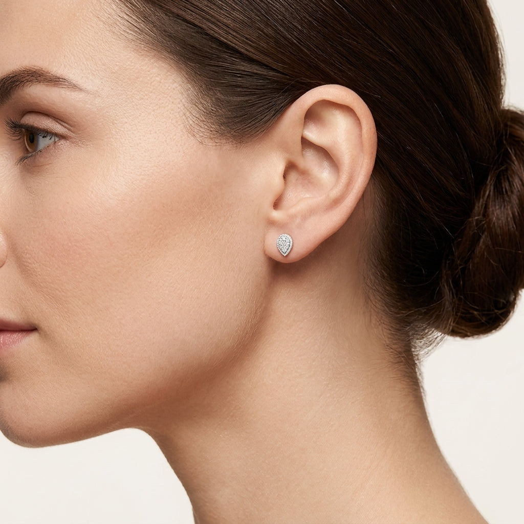 Luminous Pear Diamond Earring worn by model - Vicenza Miami
