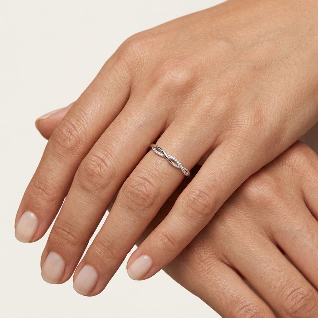 Radiant Band Diamond Ring worn by model - Vicenza Miami
