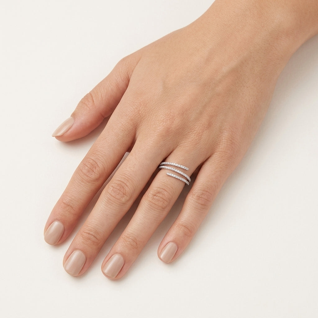 Regal Diamond Ring Yellow Gold Diamond II worn by model - Vicenza Miami