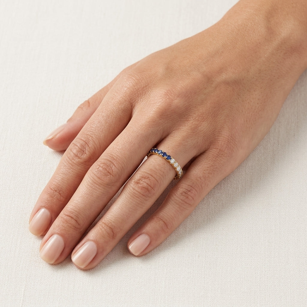 Classic Sapphire & Diamond Ring worn by model - Vicenza Miami