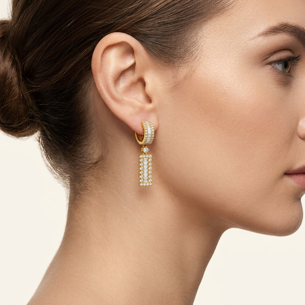 Brilliant Earring Yellow Gold Diamond worn by model - Vicenza Miami