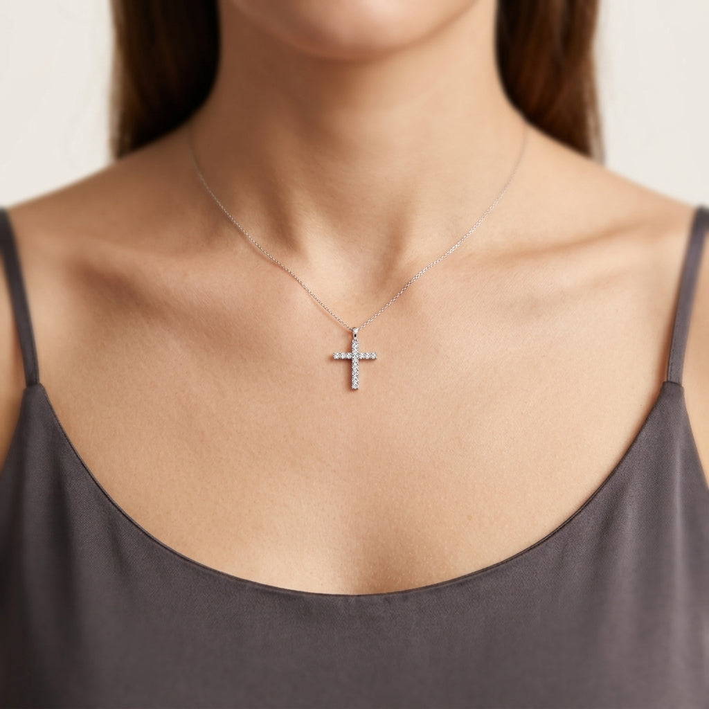 Lavish Diamond Pendant worn by model - Vicenza Miami