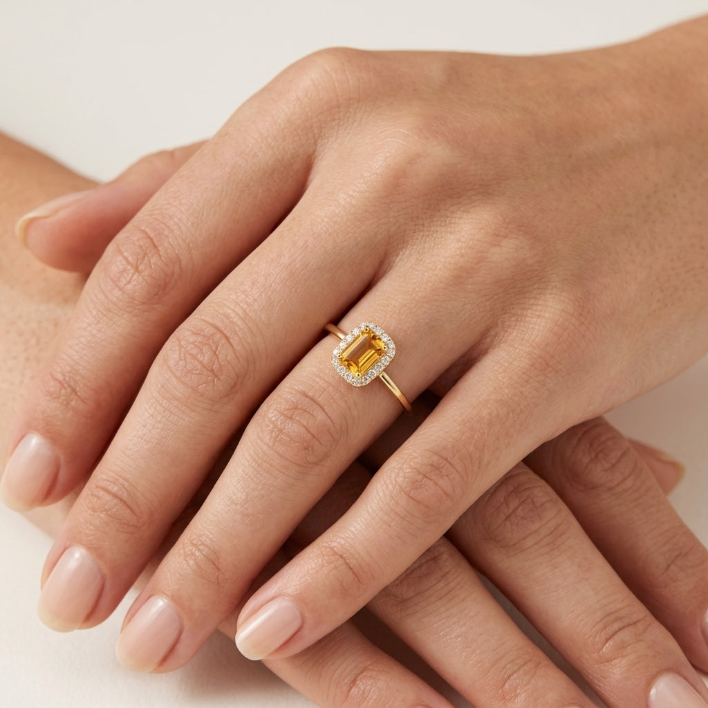 Diamond & Citrine Ring worn by model - Vicenza Miami