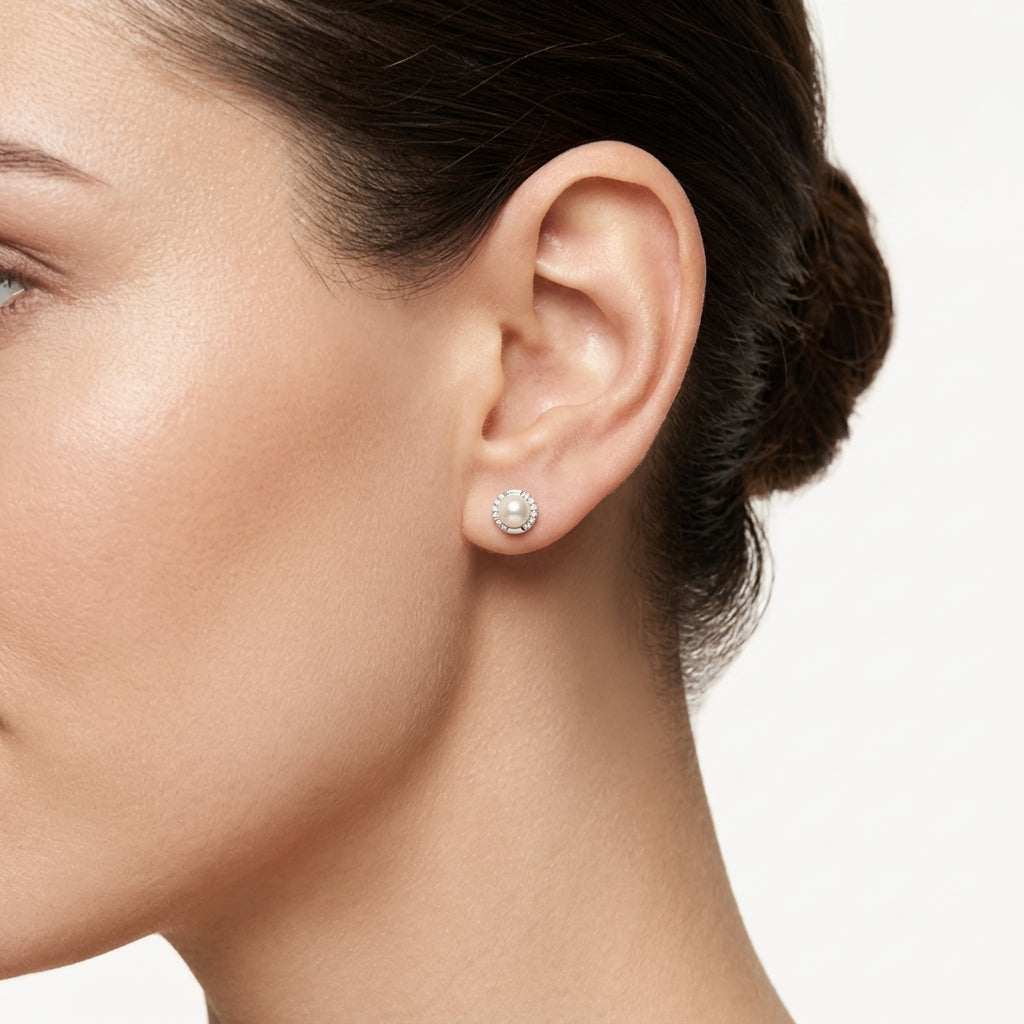 Timeless Diamond Earring worn by model - Vicenza Miami
