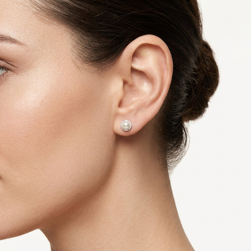 Timeless Diamond Earring worn by model - Vicenza Miami