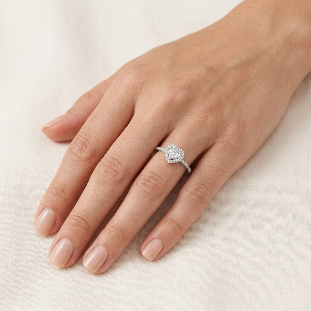 Imperial Diamond Ring White Gold Diamond I worn by model - Vicenza Miami