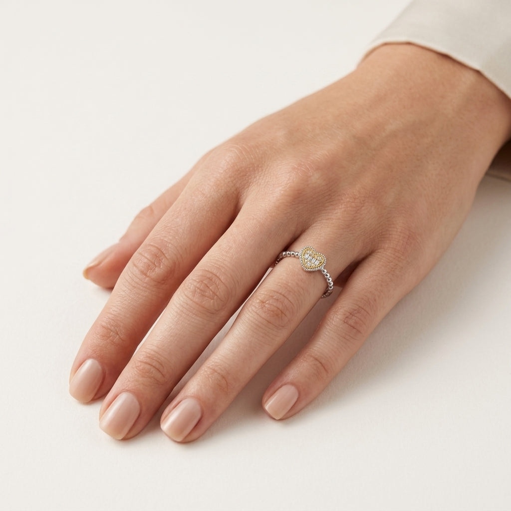 Embellished Diamond Ring Yellow Gold Diamond I worn by model - Vicenza Miami