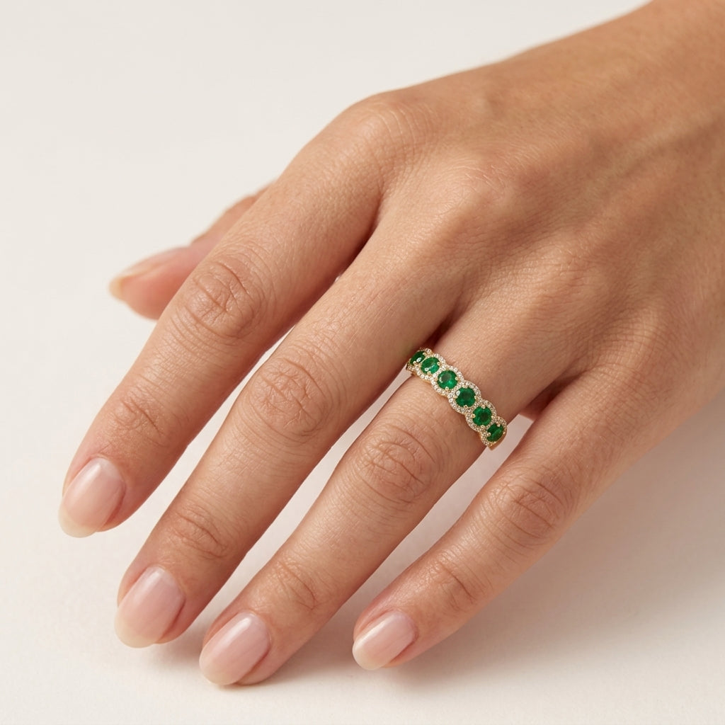 Enchanted Diamond & Emerald Ring worn by model - Vicenza Miami